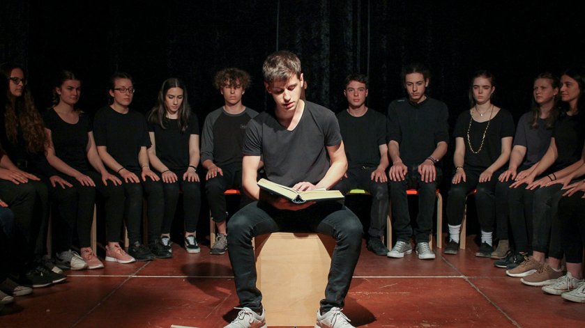 About girls &amp; boys you'll never meet again: Unser Oberstufentheater